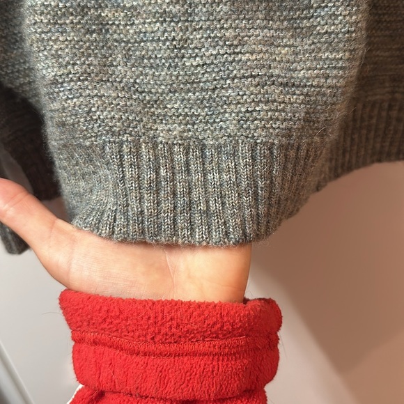 Peruvian connection sweater - Picture 7 of 7